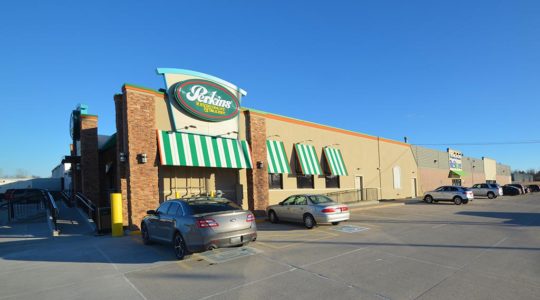 Hammond Plaza, Waterloo, IA